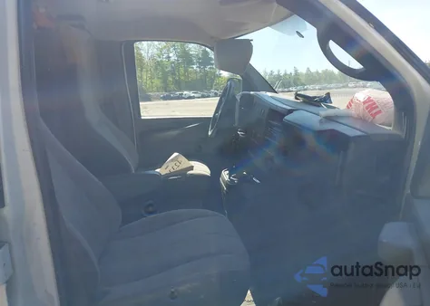 2012 Chevrolet Express 2500 Work Van z USA, uszkodzony, nr VIN 1GCWGFBG4C1113015